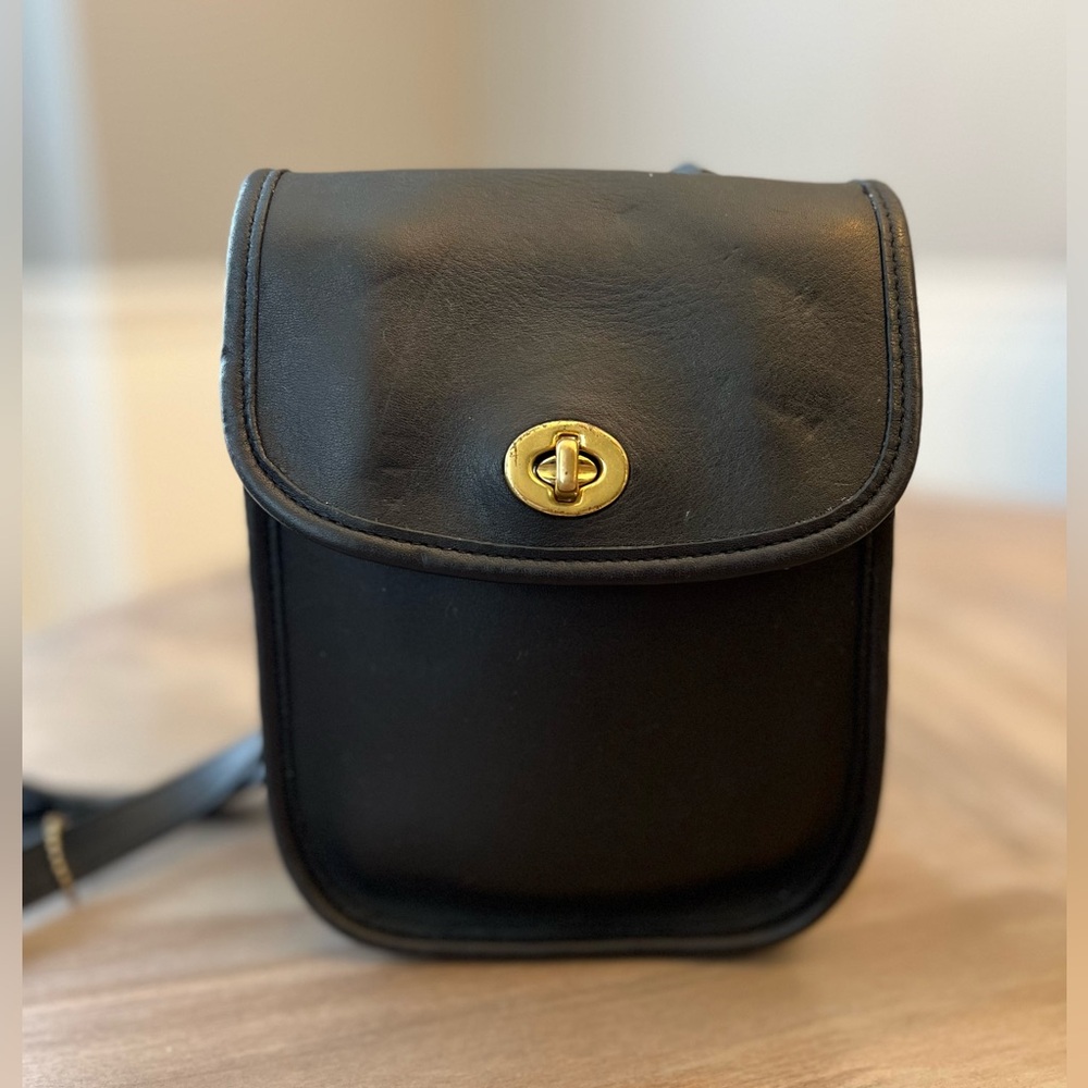 Vintage Coach Small Sidepack 9978 Black